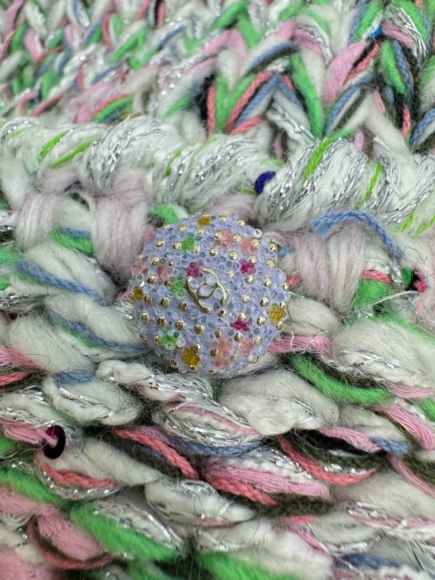 Mixed color woven vest