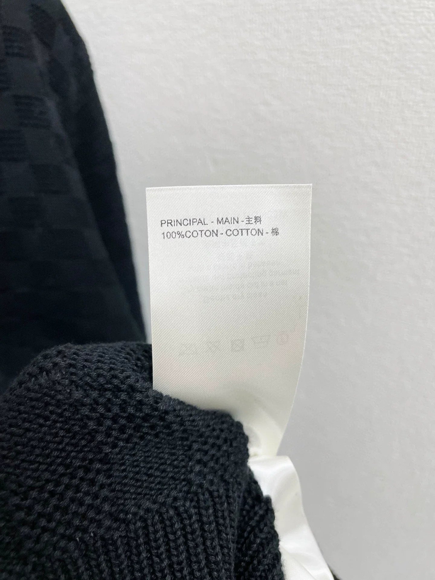 25fw Checkered dark patterned sweater