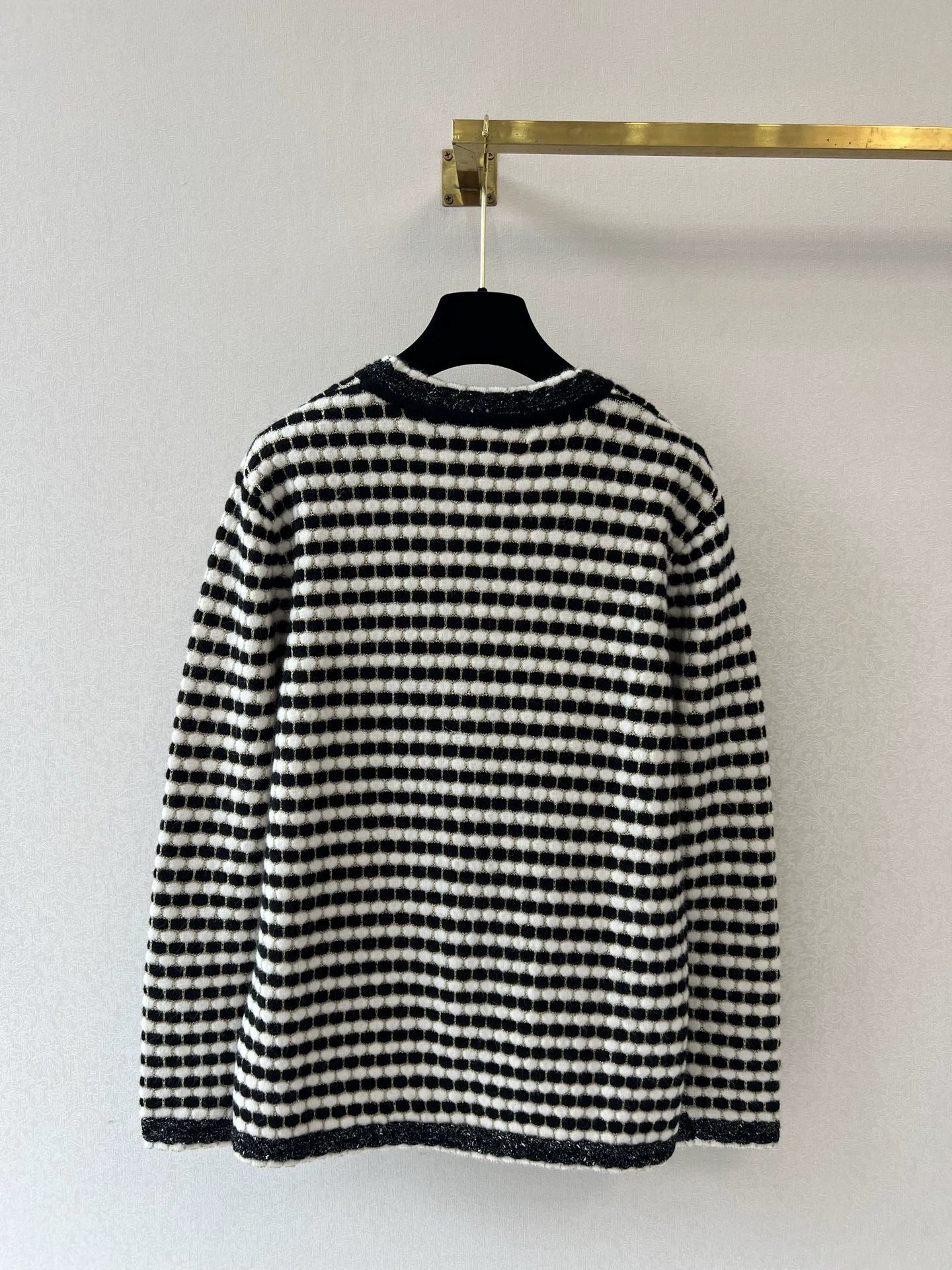 25fw Striped V-neck knitted long sleeved cardigan