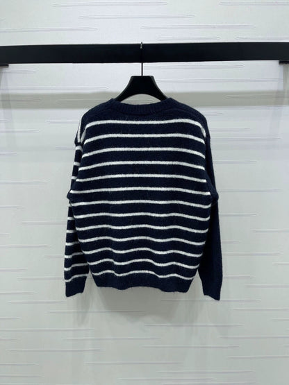 Striped V-neck long sleeved knitted cardigan