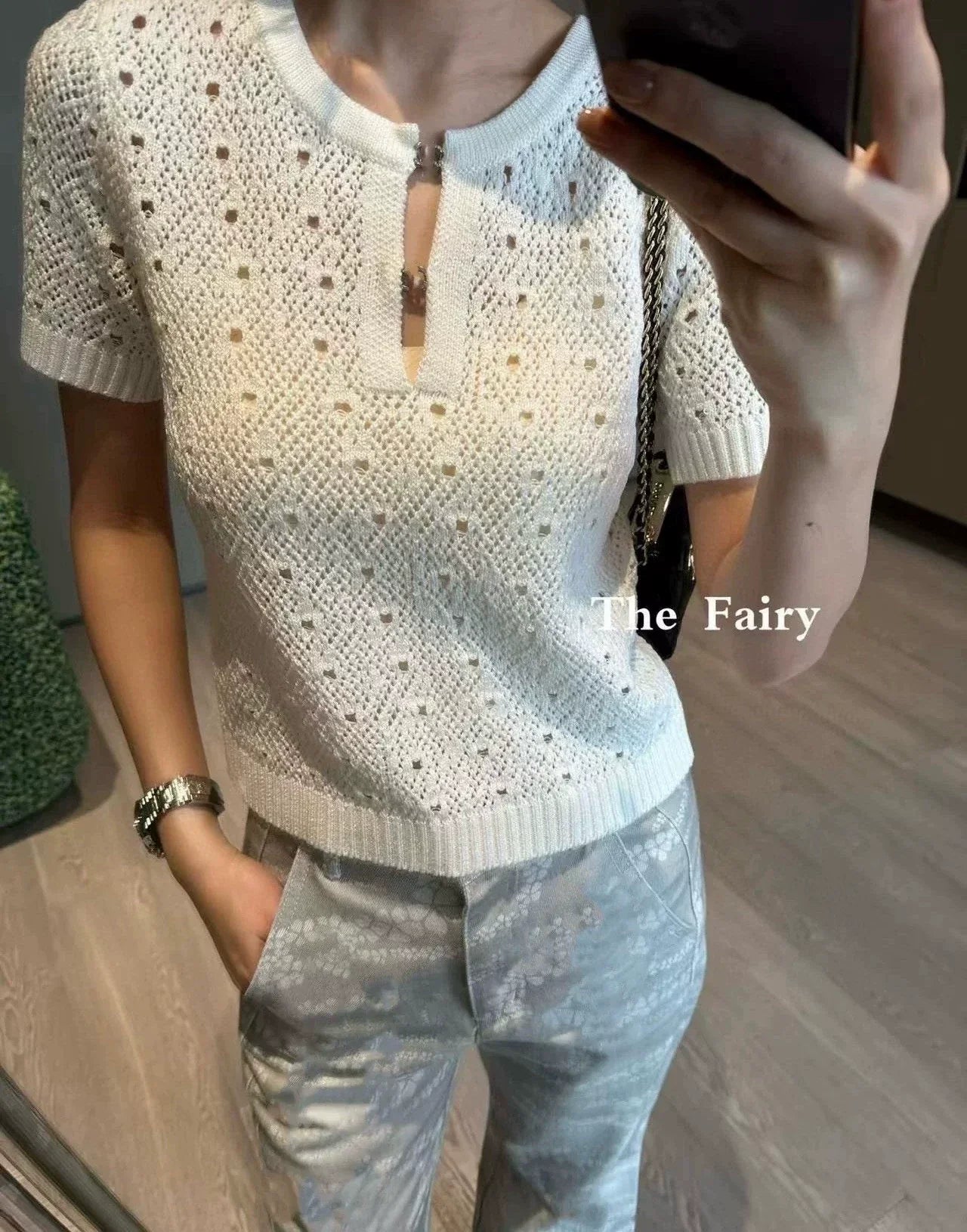25fw hollow crocheted short-sleeved top