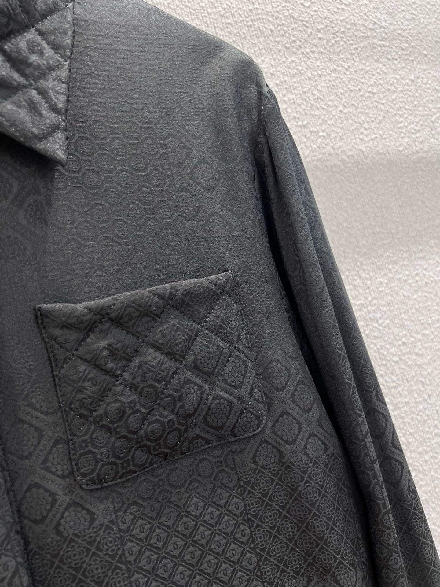 Jacquard dark patterned diamond pocket shirt