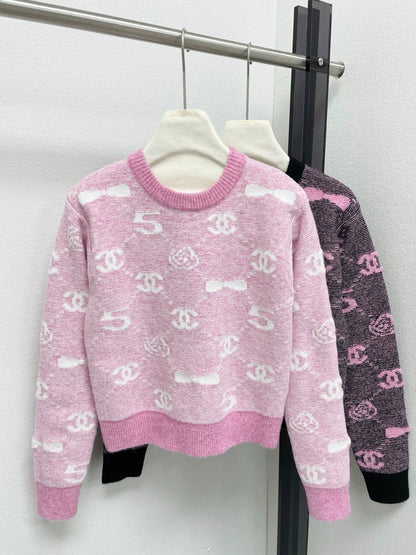 Diamond shaped Double C Bow Sweater