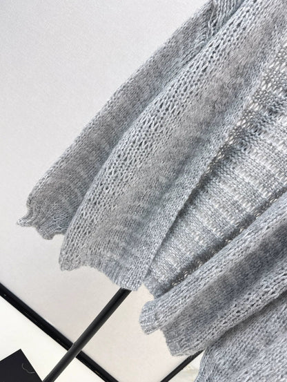 25 Embroidered decorative V-neck knitted silhouette cardigan