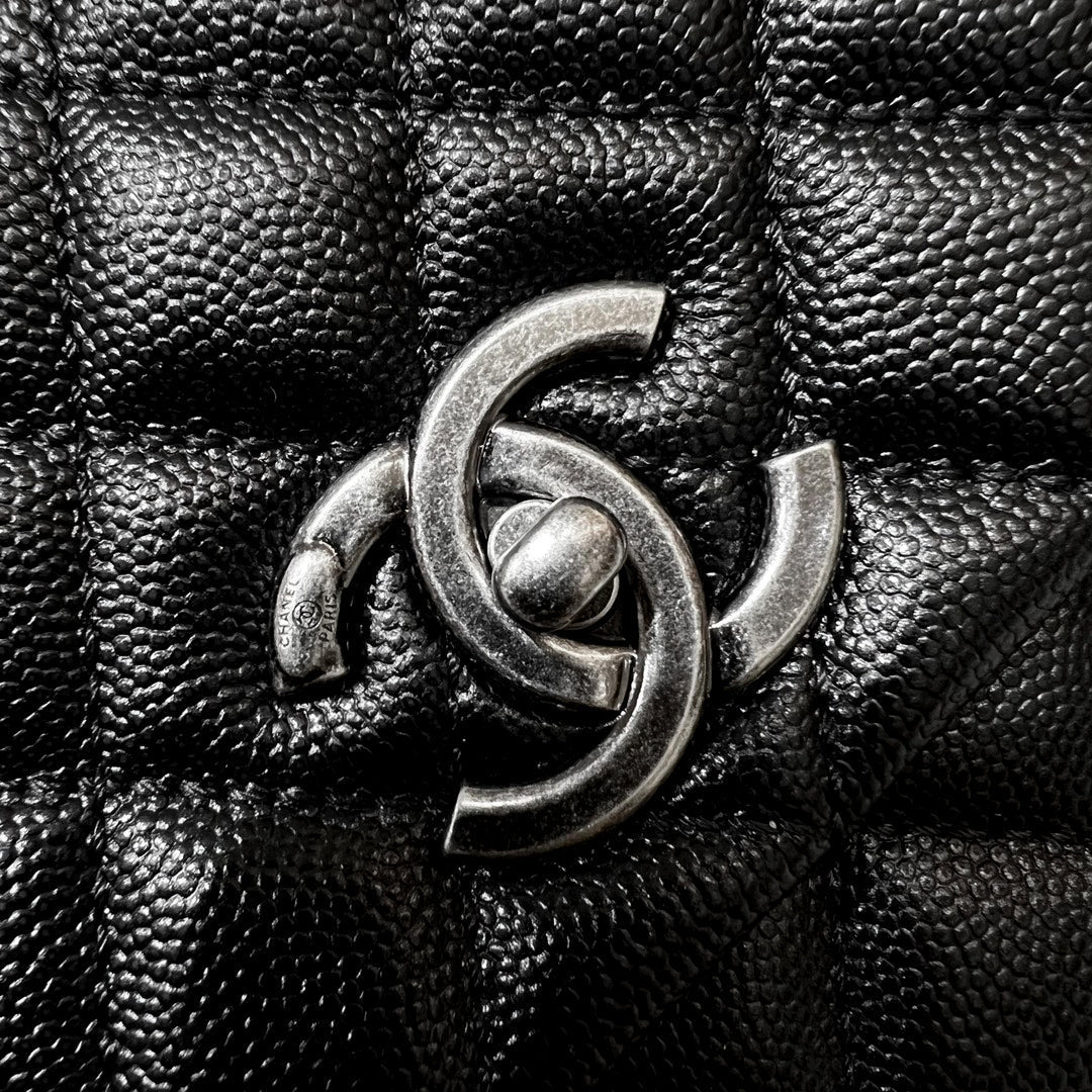 LARGE FLAP BAG WITH TOP HANDLE 29  Small Grained Calfskin Black