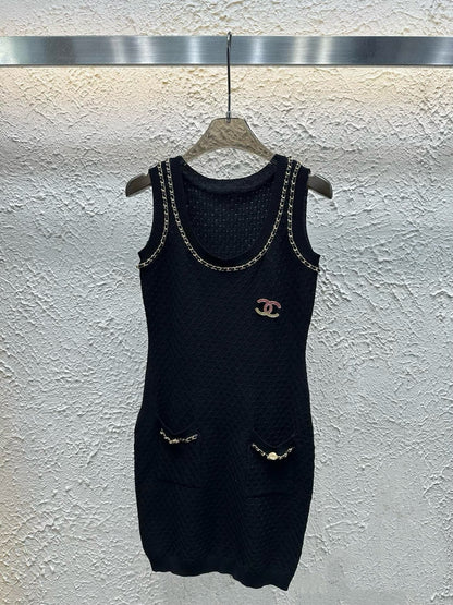 Colorful Diamond Brooch Round-Neck Vest Dress