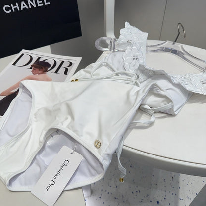 25 Flower Shoulder White One-piece Swimsuit