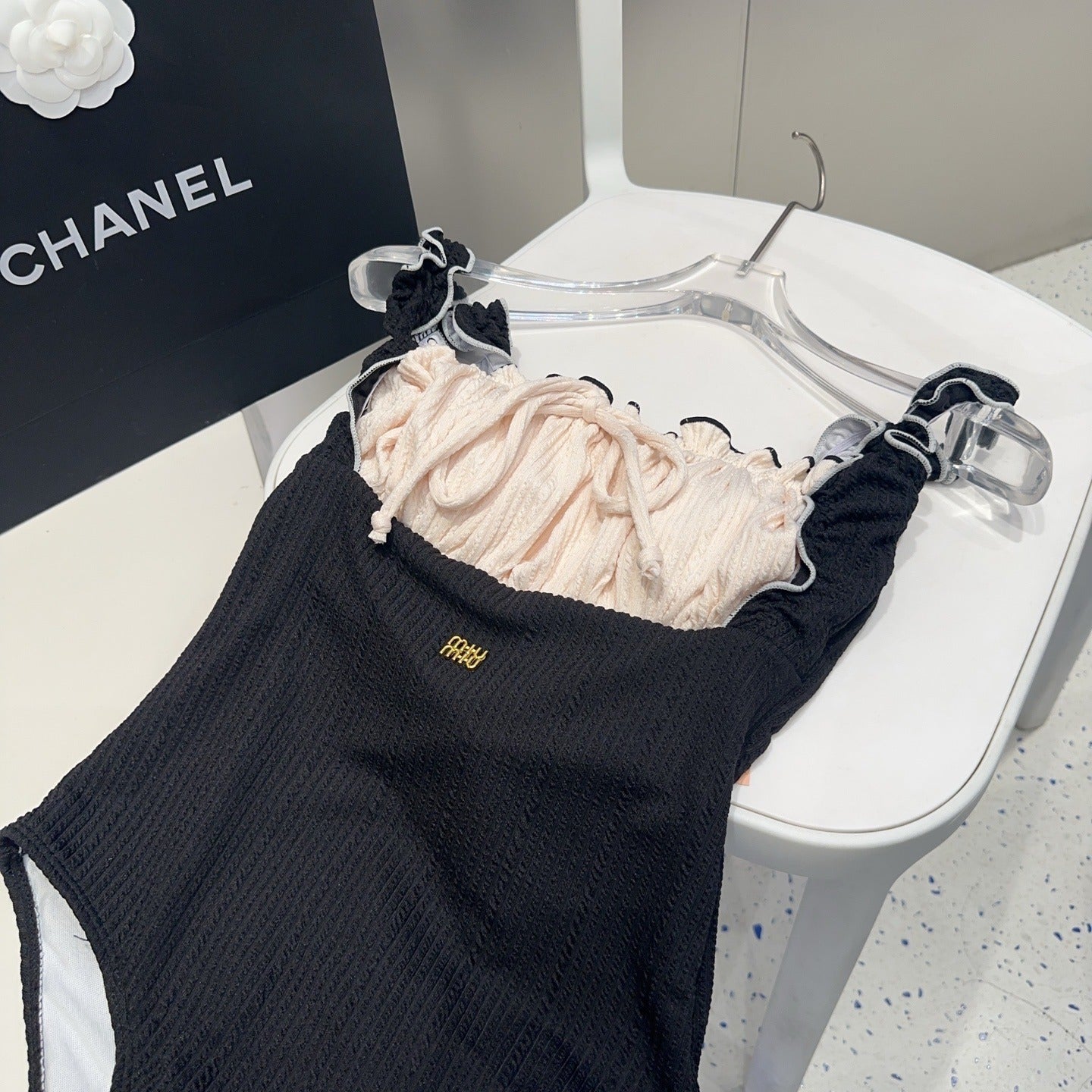 25 Ribbon Pink Chest One-piece Swimsuit