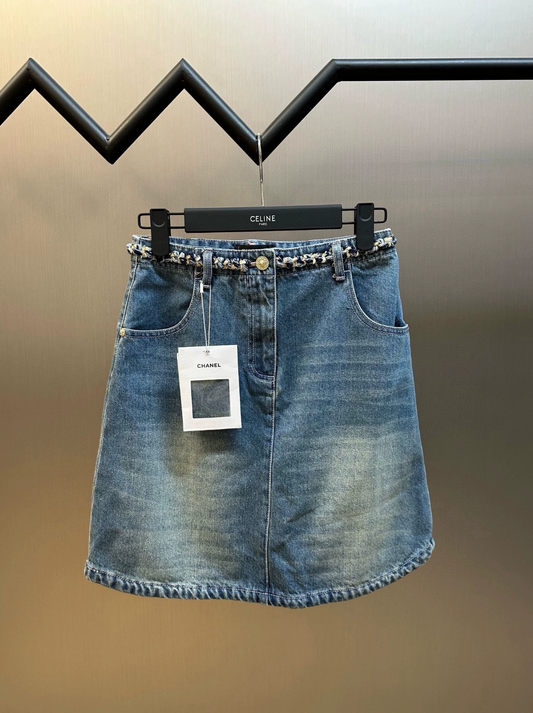 25 Nostalgic Washed Denim Skirt