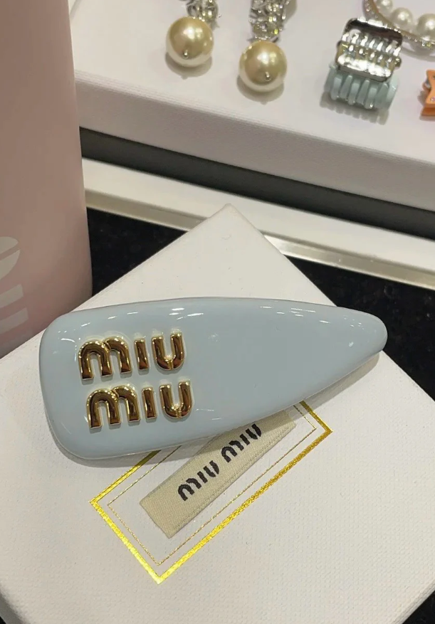 25 Leather Triangle Hairpin