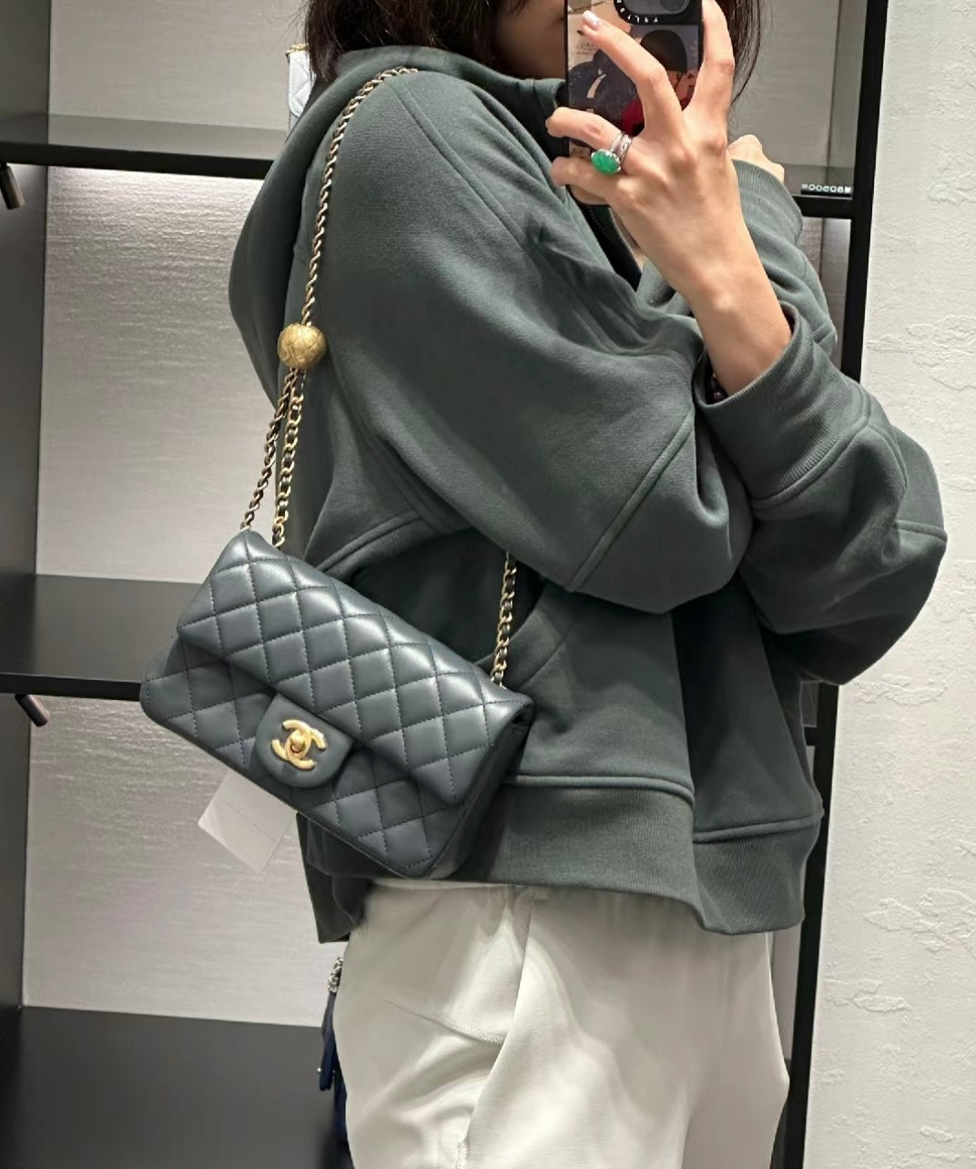 CF20 Golden Globe CLASSIC HANDBAG  Lambskin Rose Red