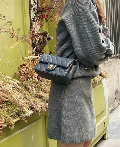 CF20 Golden Globe CLASSIC HANDBAG  Lambskin Rose Red