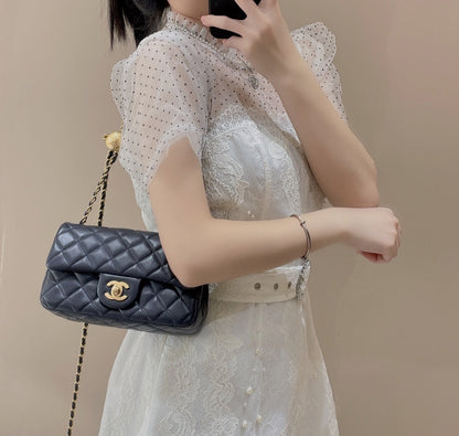 CF20 Golden Globe CLASSIC HANDBAG  Lambskin Rose Red