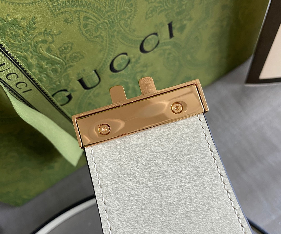 Padlock small shoulder bag Beige/ebony GG Supreme canvas, with brown leather detail