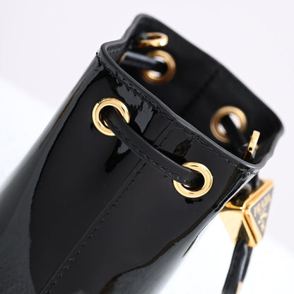 Patent leather mini-pouch