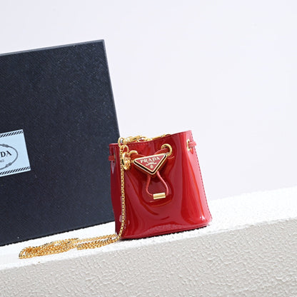 Patent leather mini-pouch