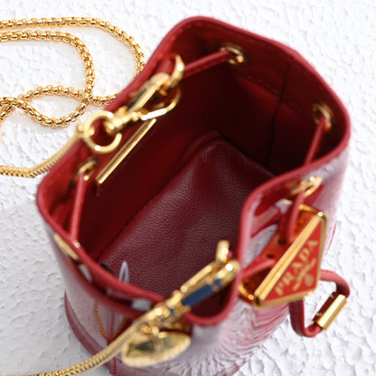 Patent leather mini-pouch