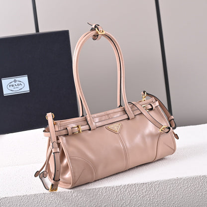 LuxSoft Medium leather handbag