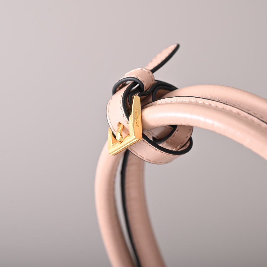 LuxSoft Medium leather handbag