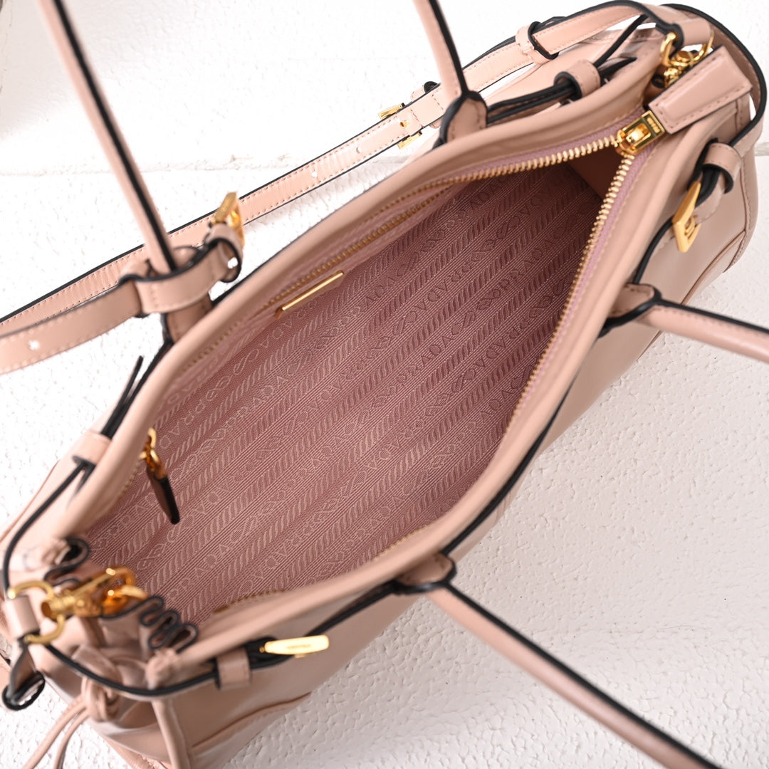 LuxSoft Medium leather handbag