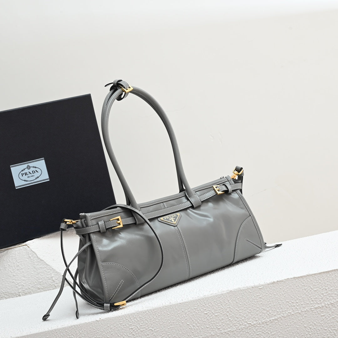 LuxSoft Medium leather handbag