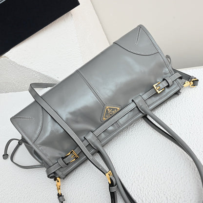 LuxSoft Medium leather handbag