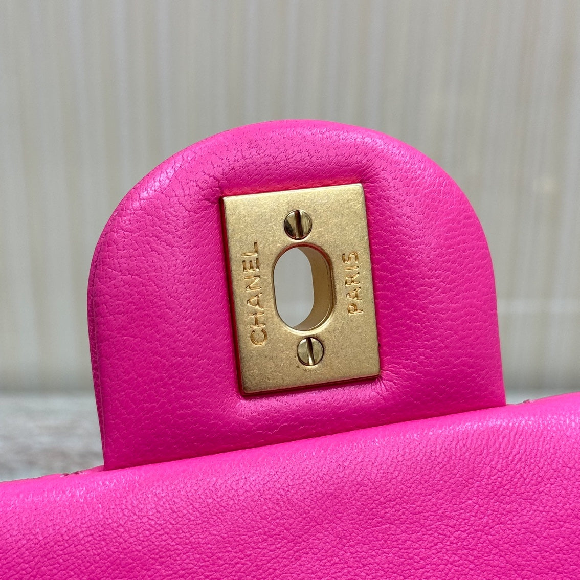 CF20 Golden Globe CLASSIC HANDBAG  Lambskin Rose Red