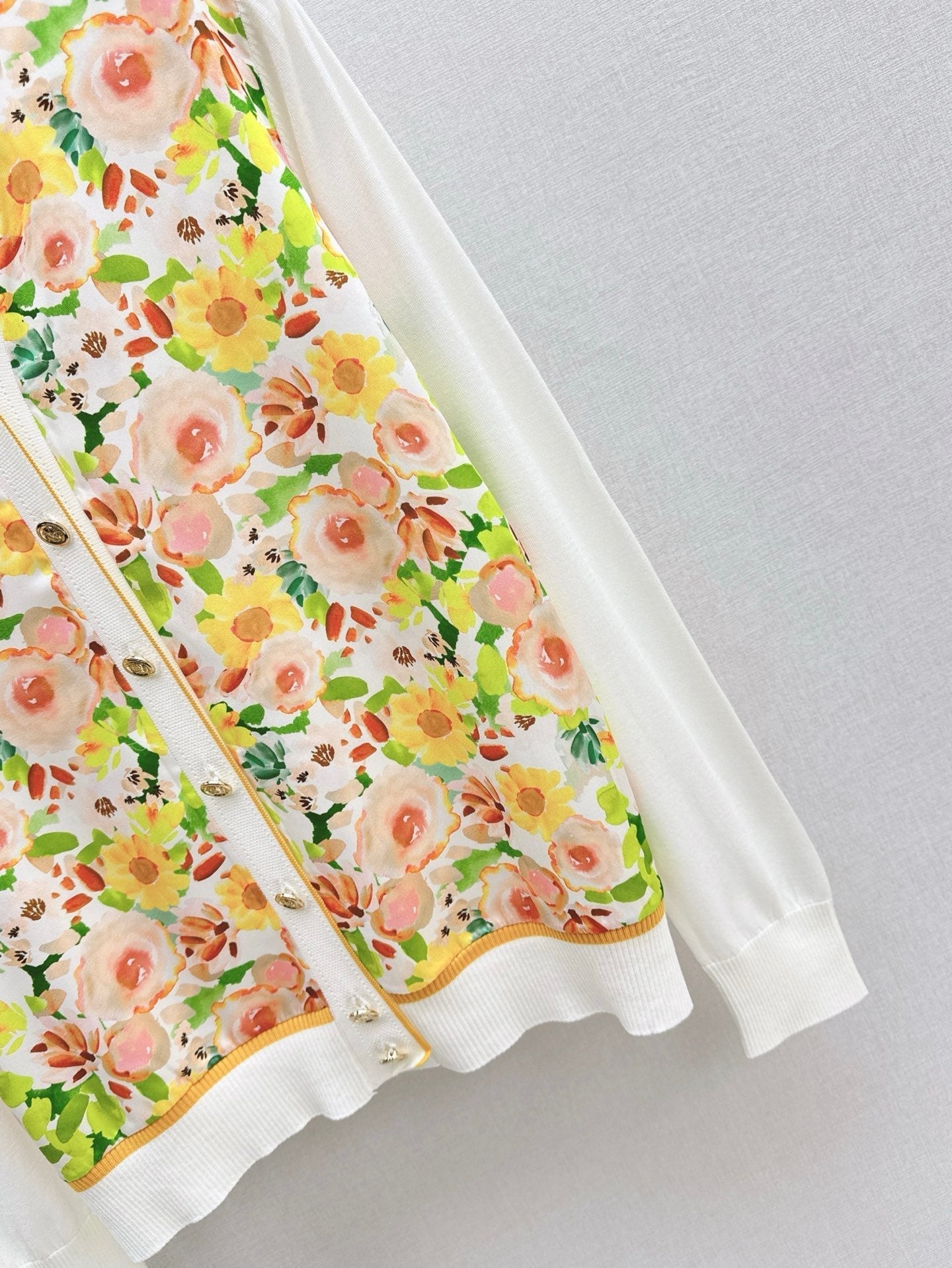 25ss knitted cardigan