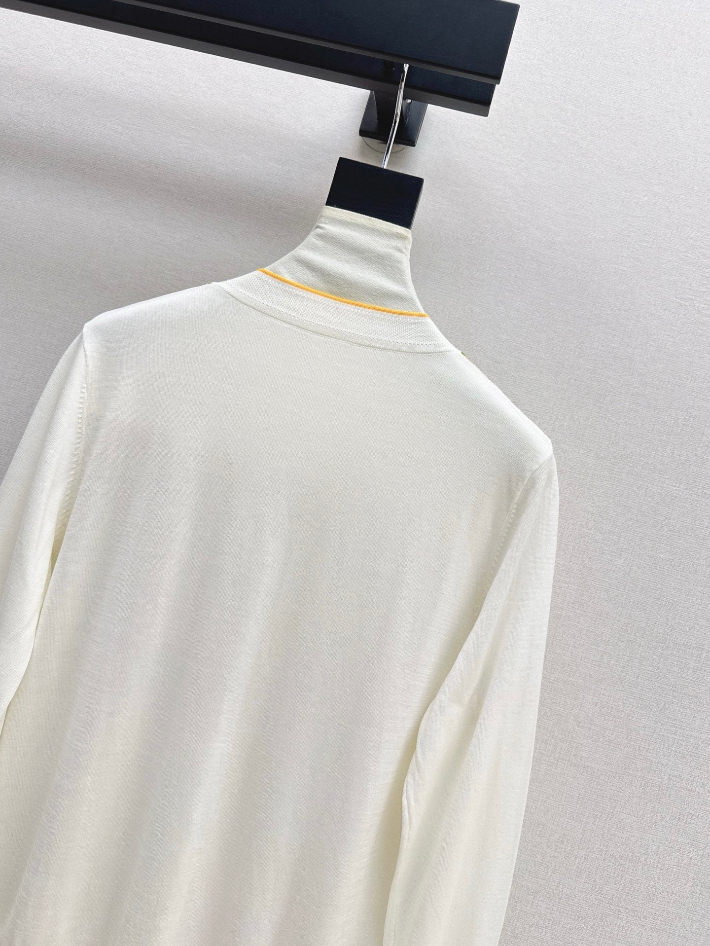 25ss knitted cardigan