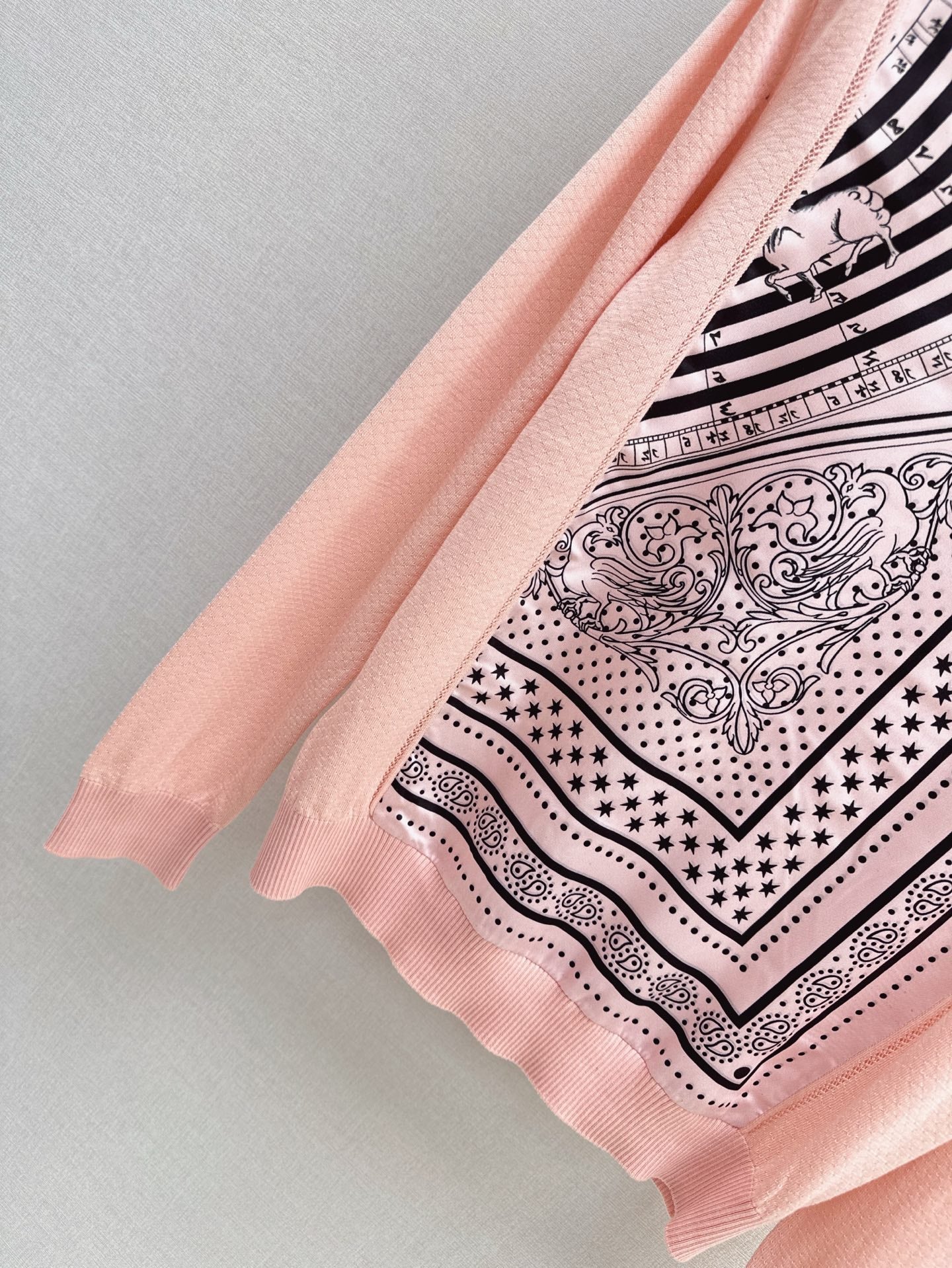 h 25ss knitted sweater