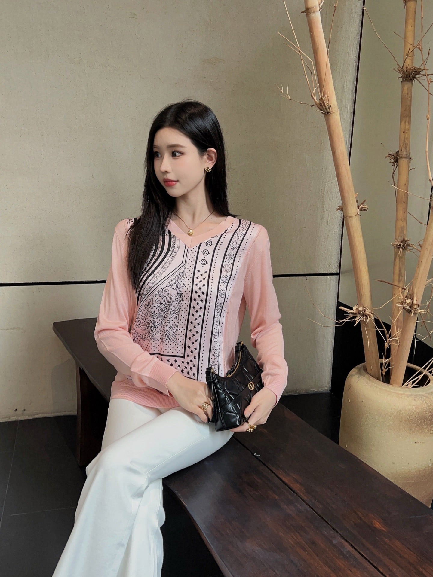 h 25ss knitted sweater