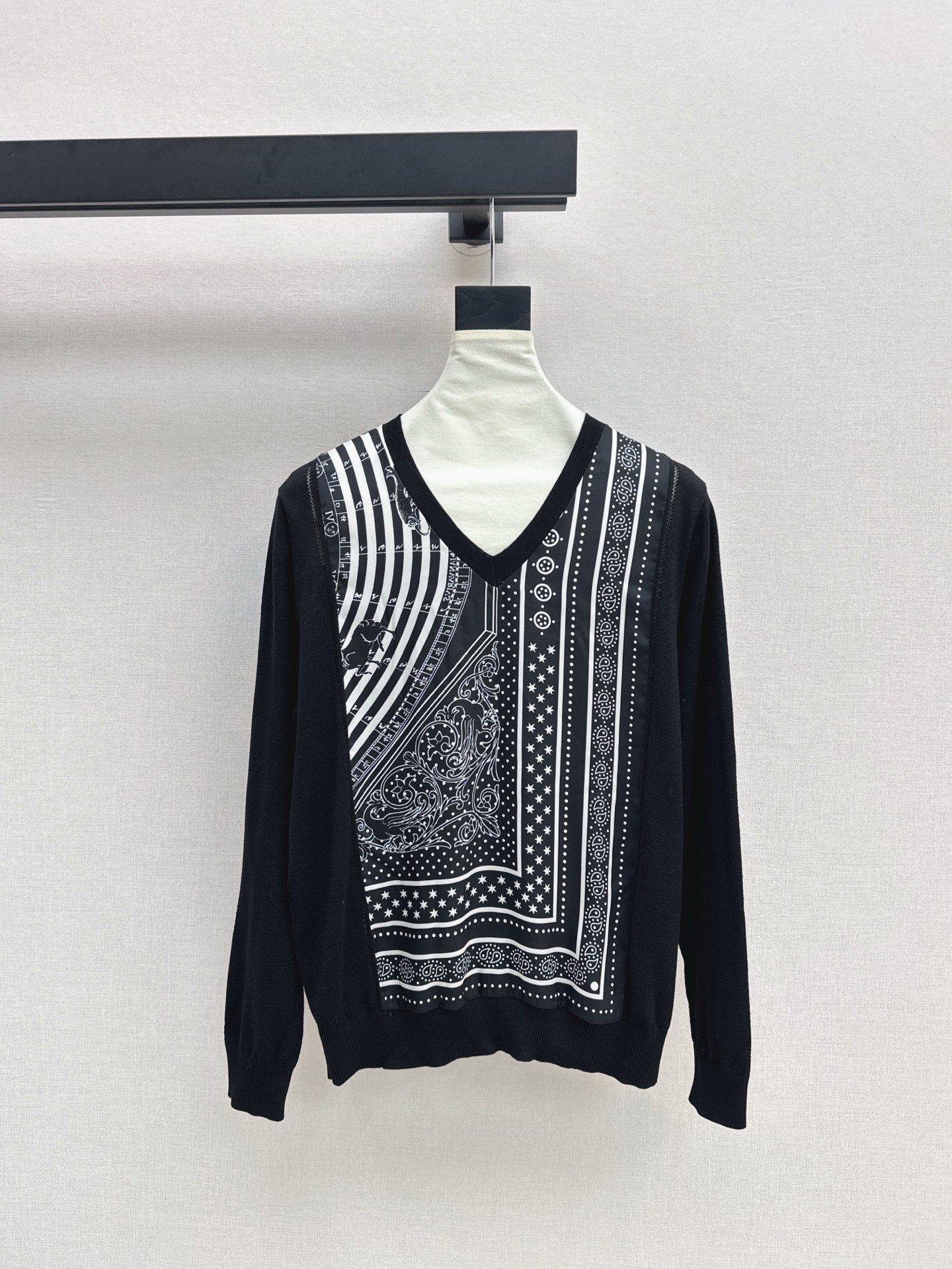 H 25ss knitted sweater