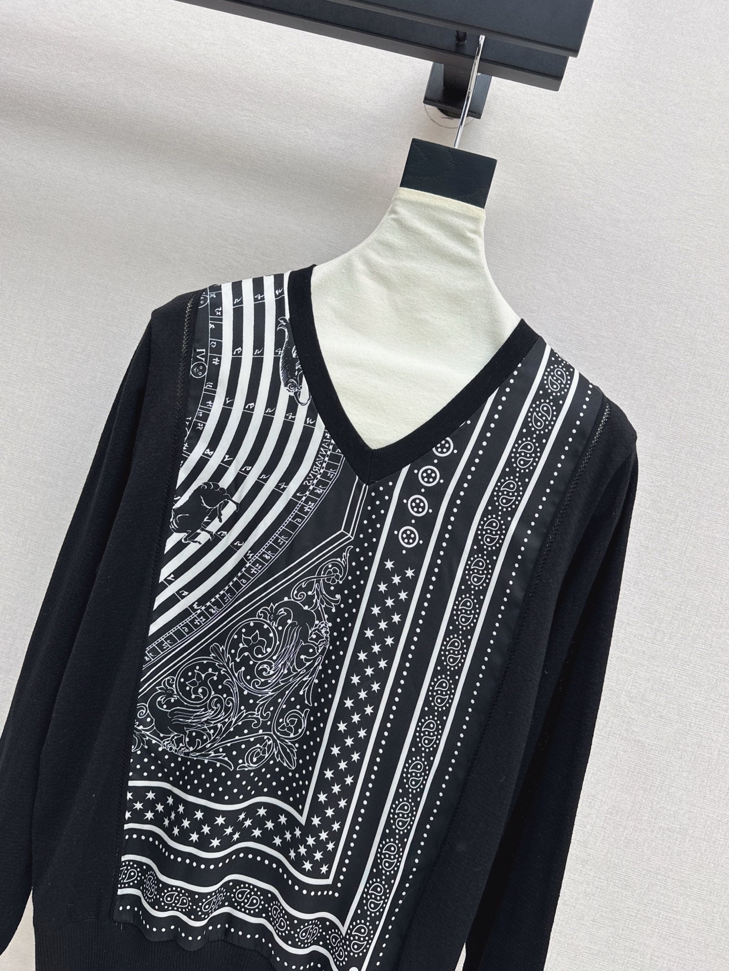 H 25ss knitted sweater