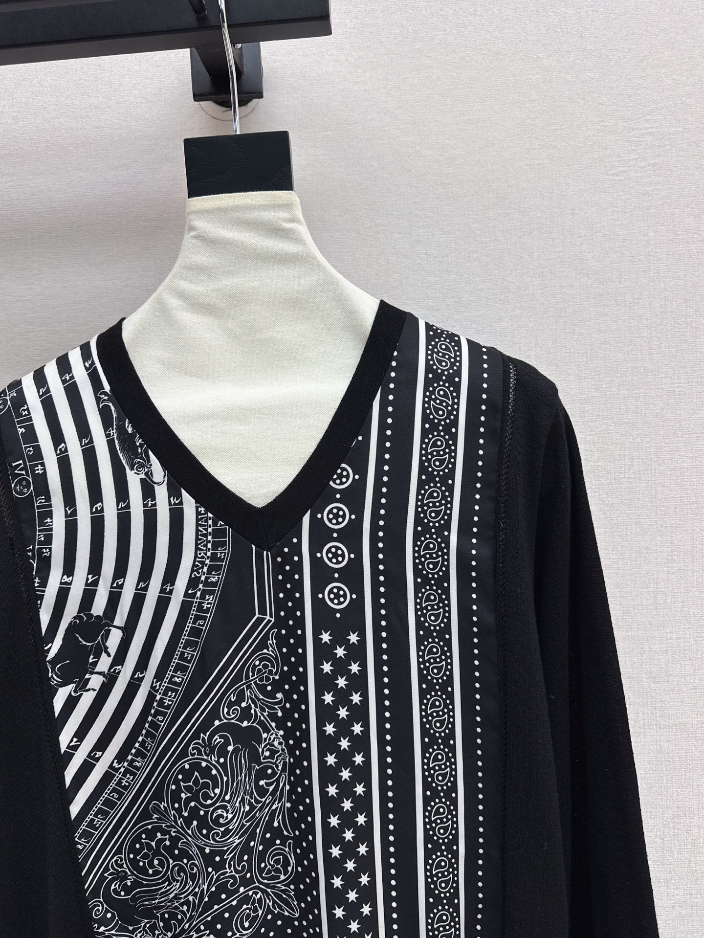 H 25ss knitted sweater