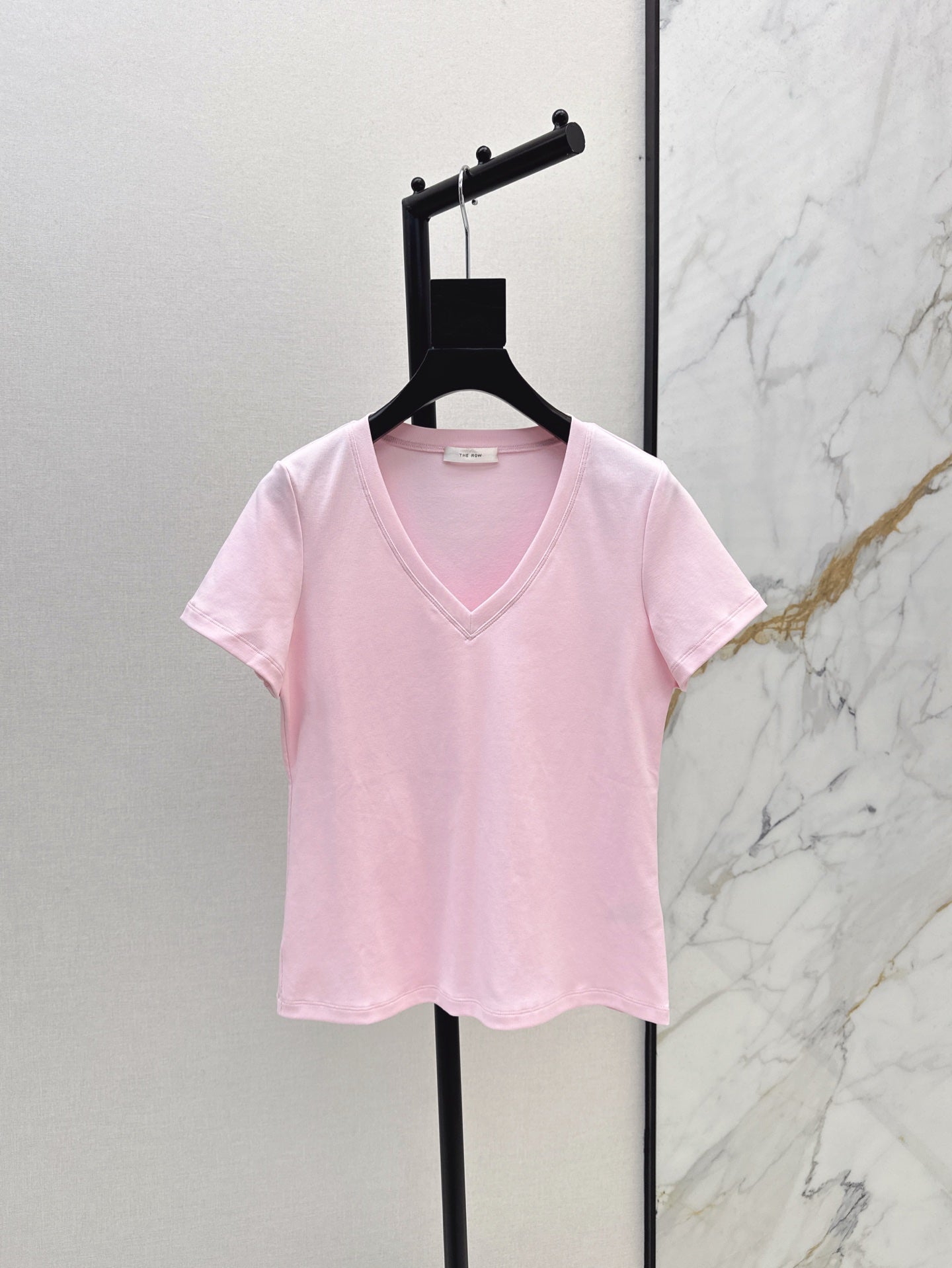 r 25ss V neck t-shirt