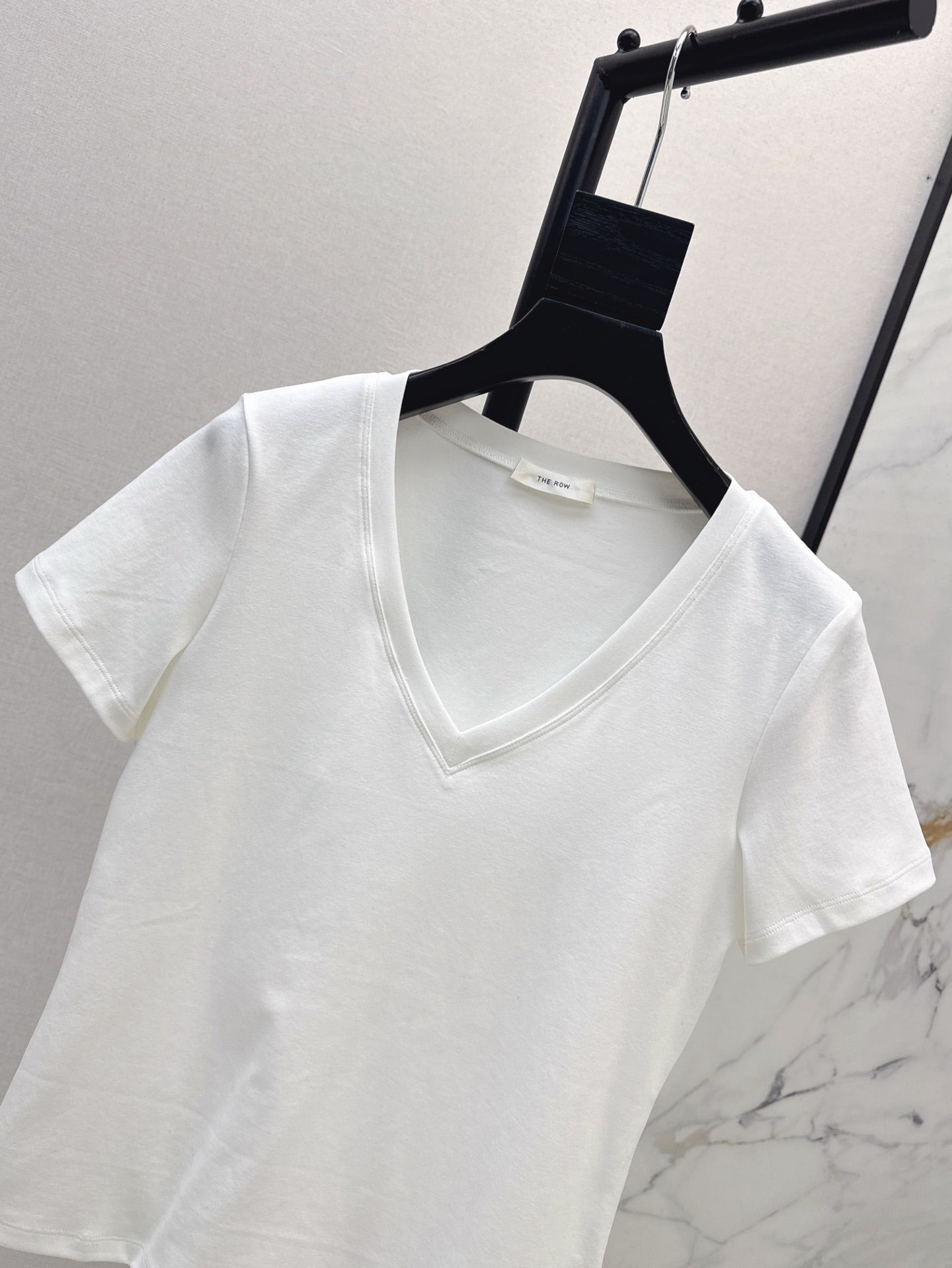 r 25ss v neck t-shirt