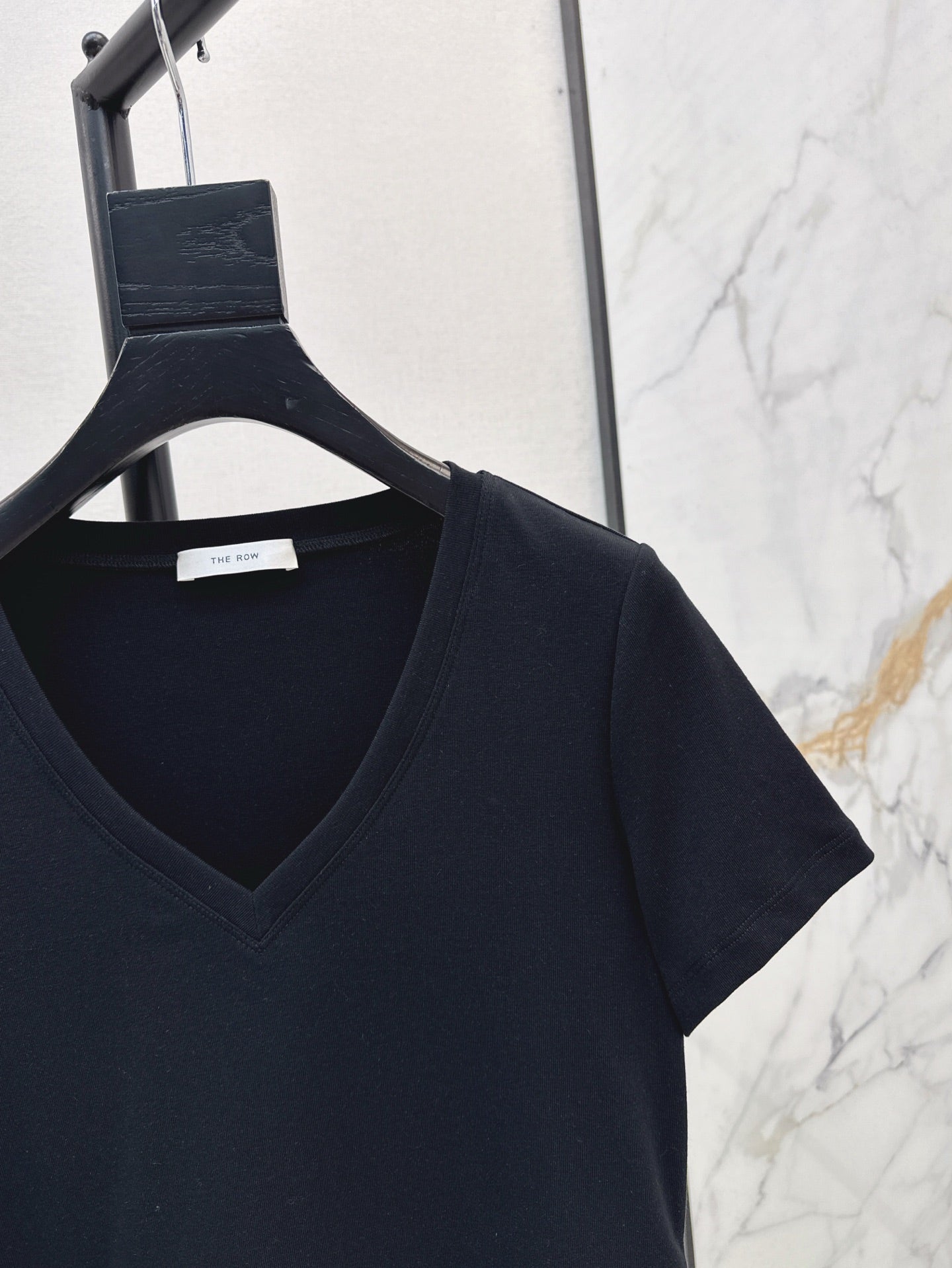 r 25ss v neck t-shirt