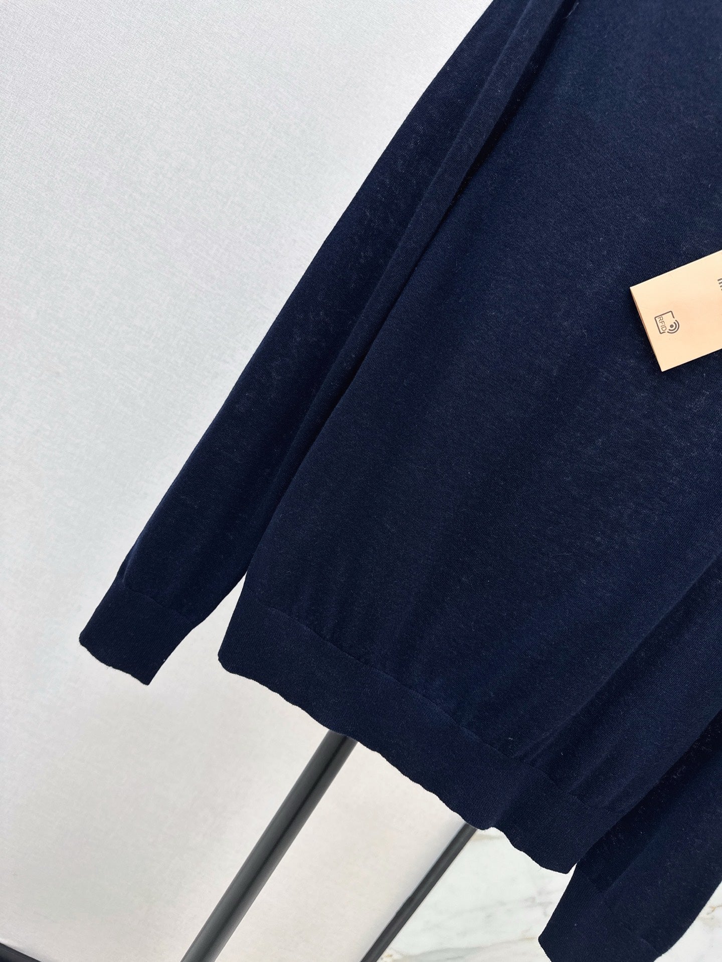 m 25ss off neck sweater