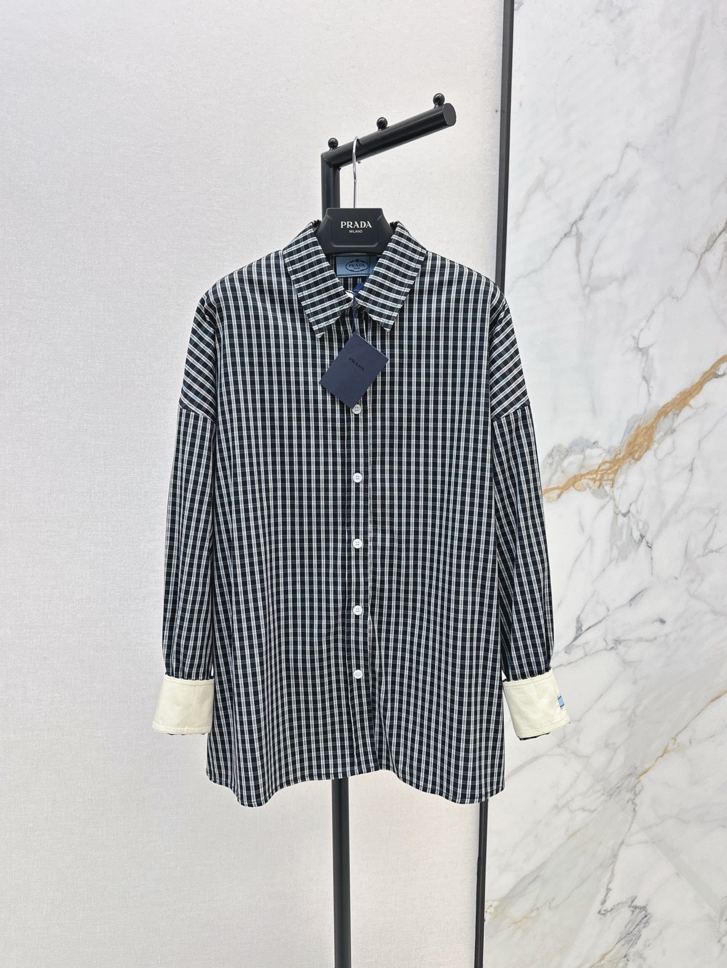 P 25ss loose fit buttons shirt