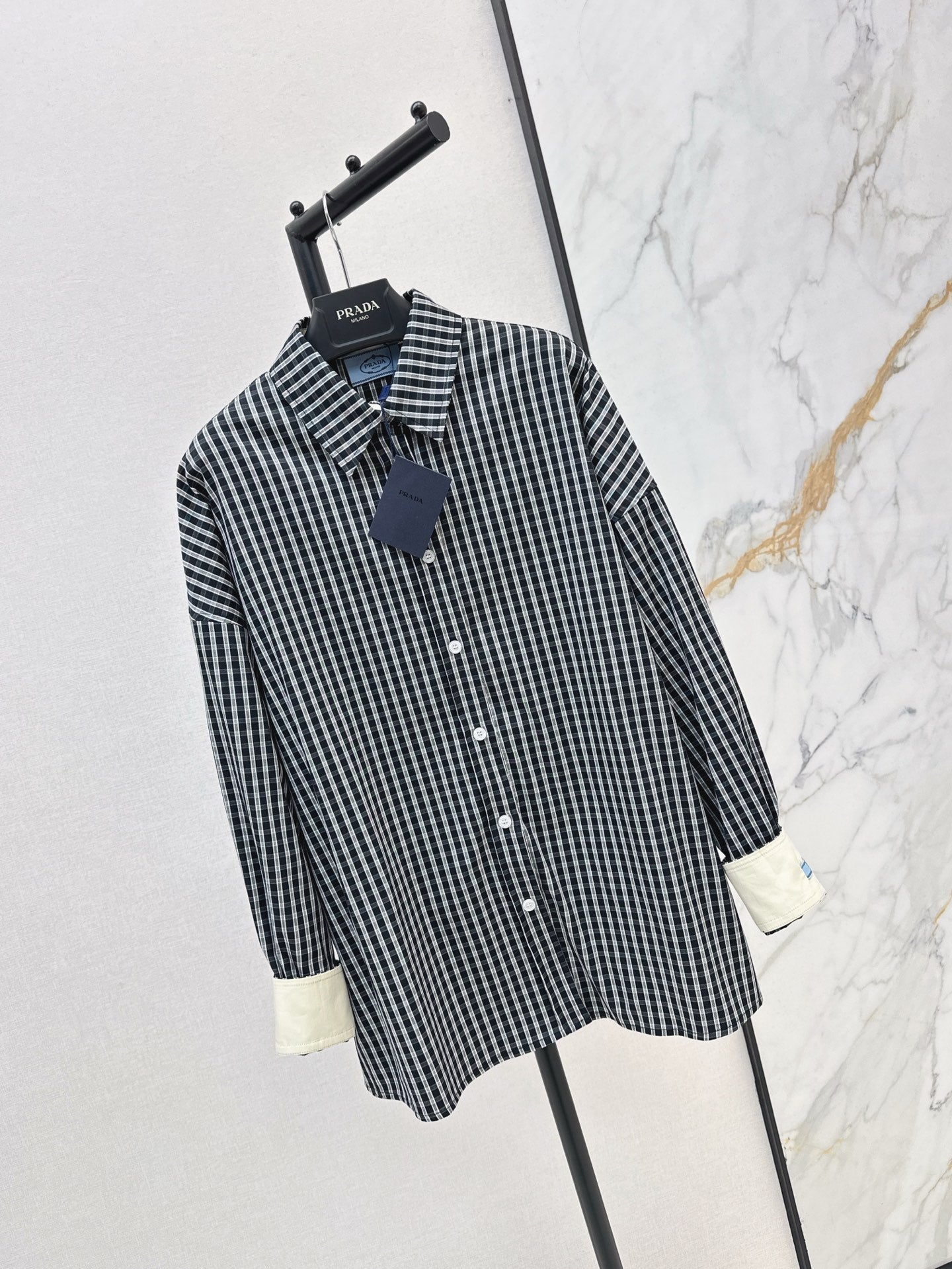 P 25ss loose fit buttons shirt