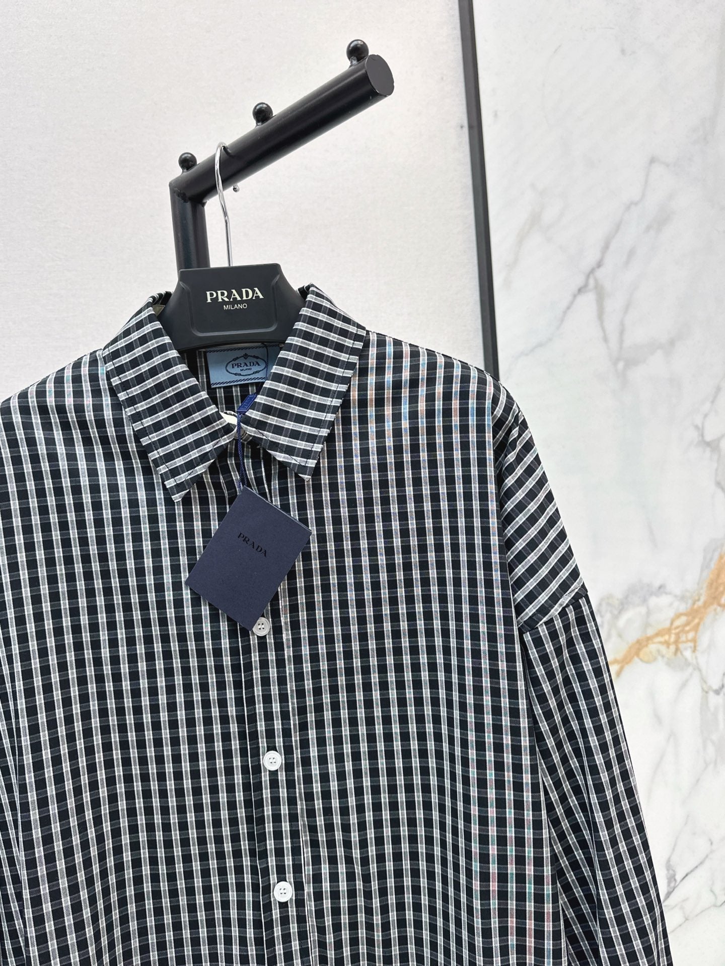 P 25ss loose fit buttons shirt