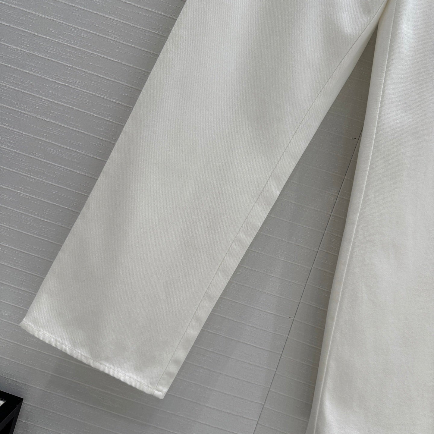 25ss embroidered jeans