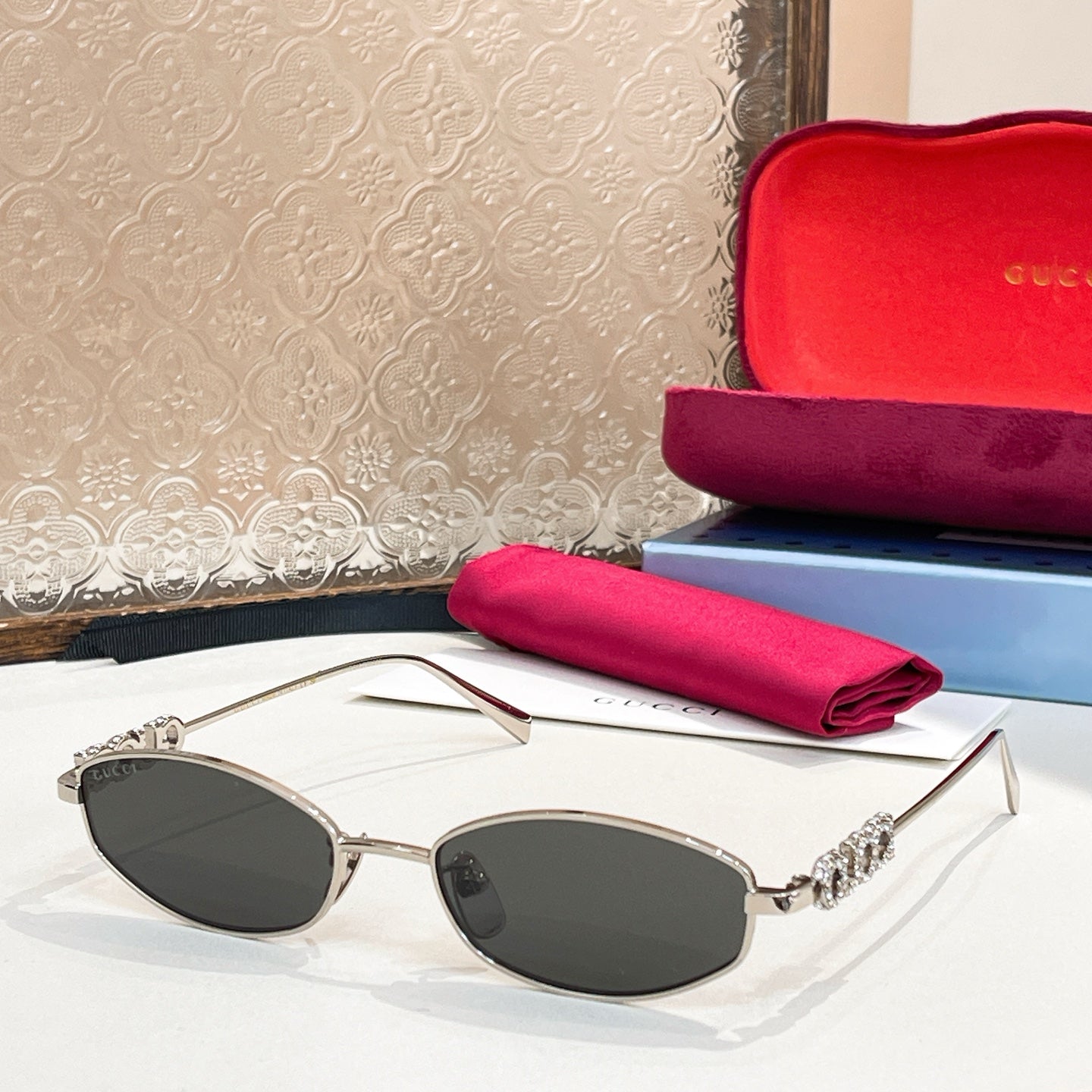 g GG1802S sunglasses