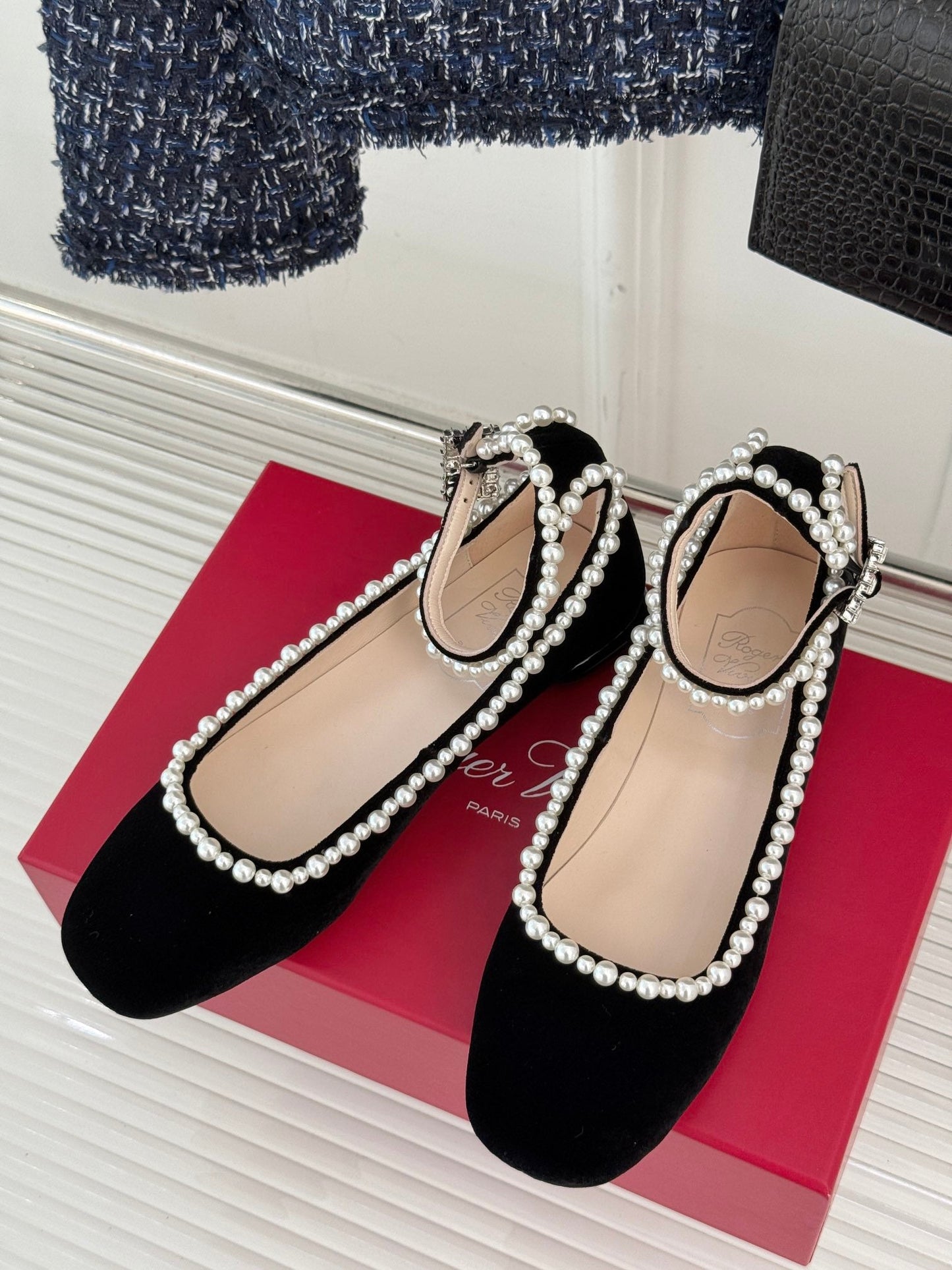 R Vi pearls ballerina shoes