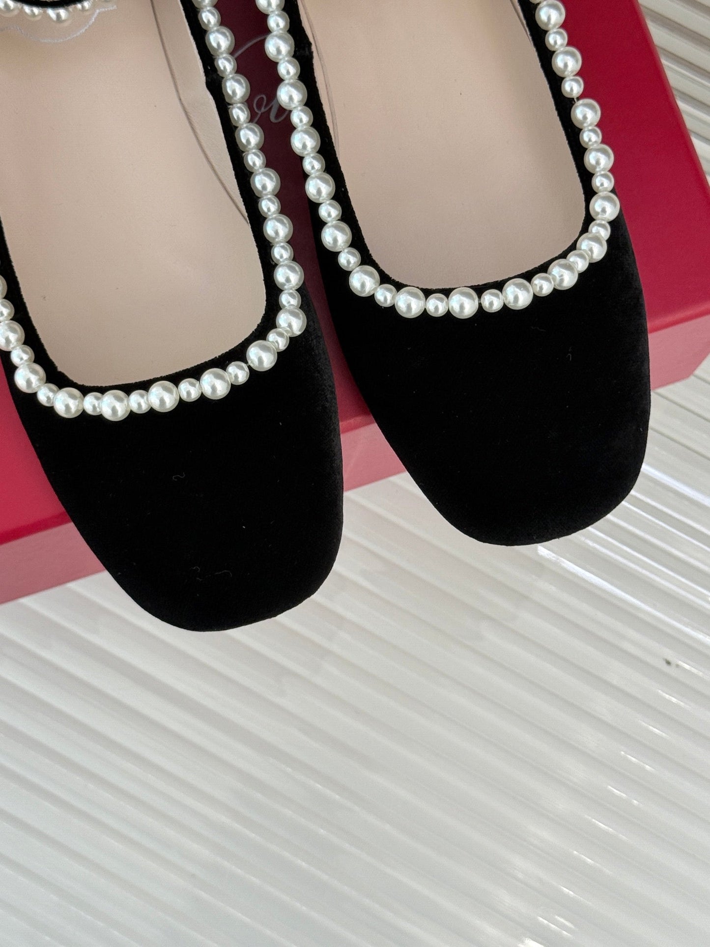 R Vi pearls ballerina shoes