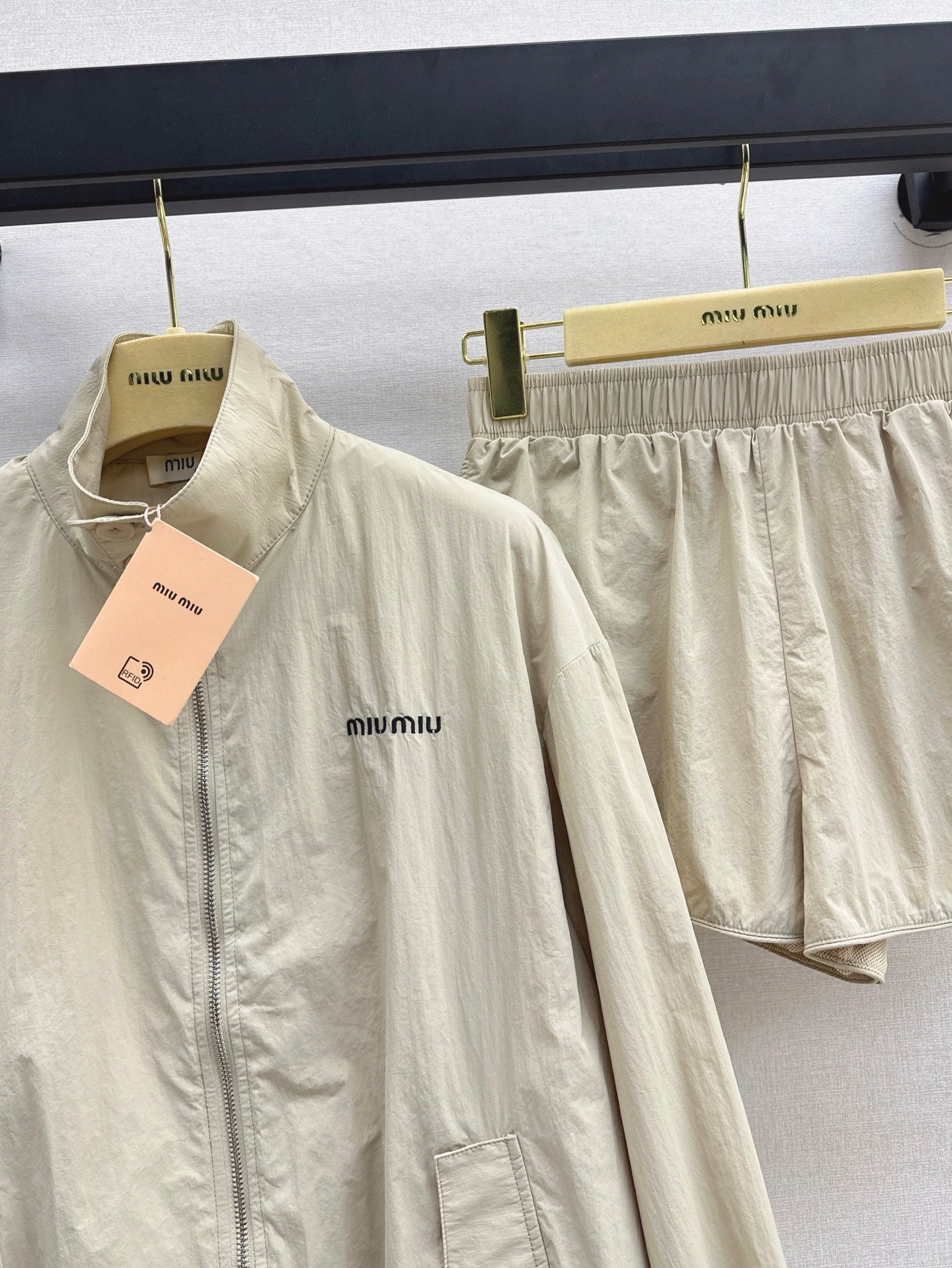 Mi 25ss sunscreen tracksuit