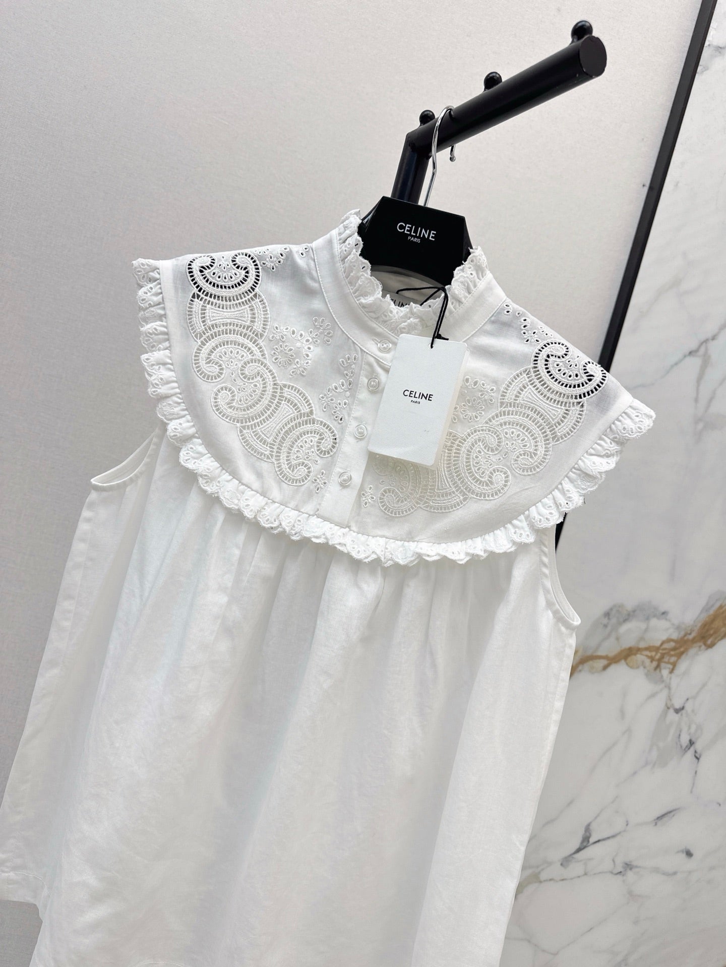 25ss hollow sleeveless shirt