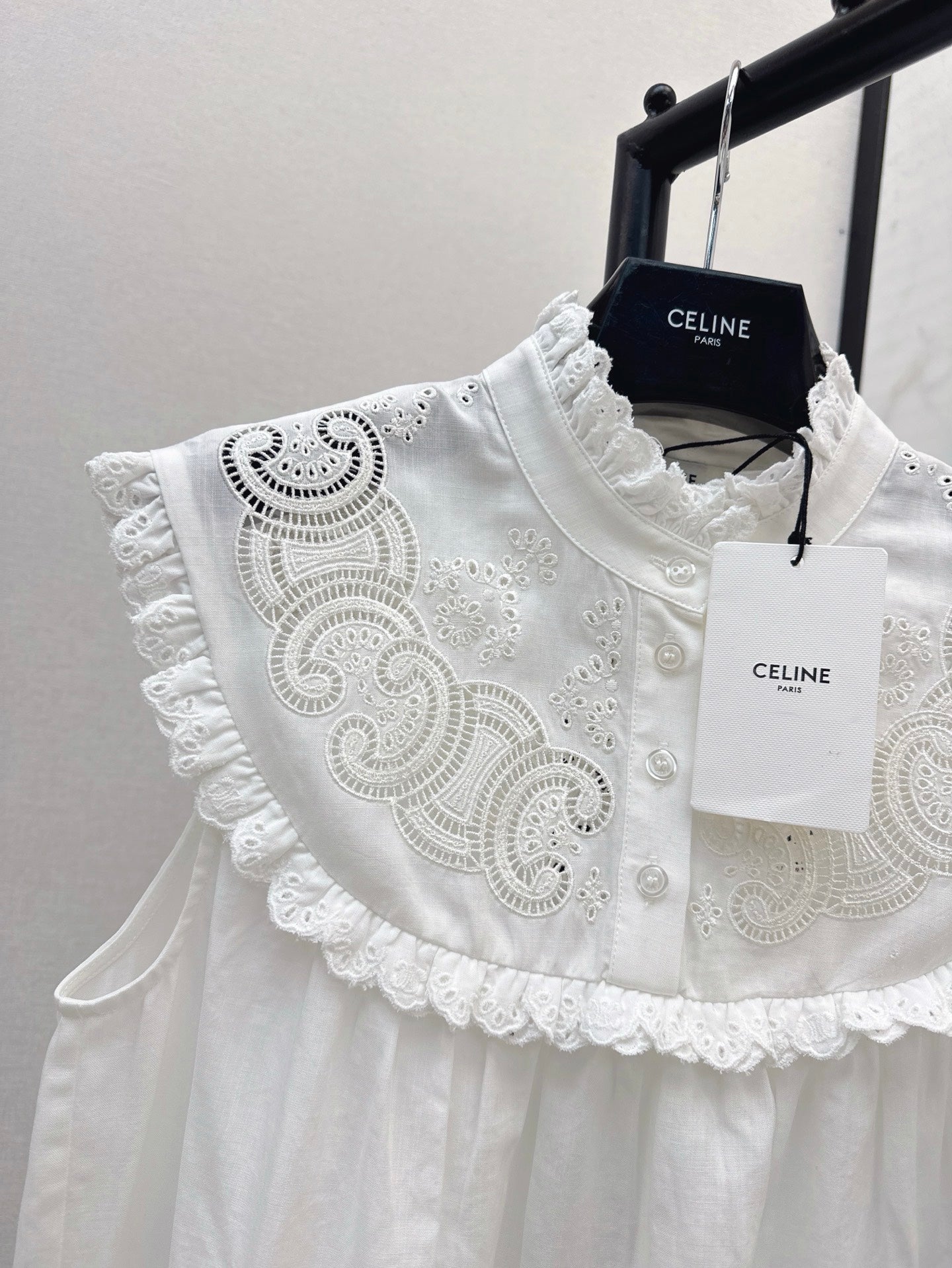 25ss hollow sleeveless shirt