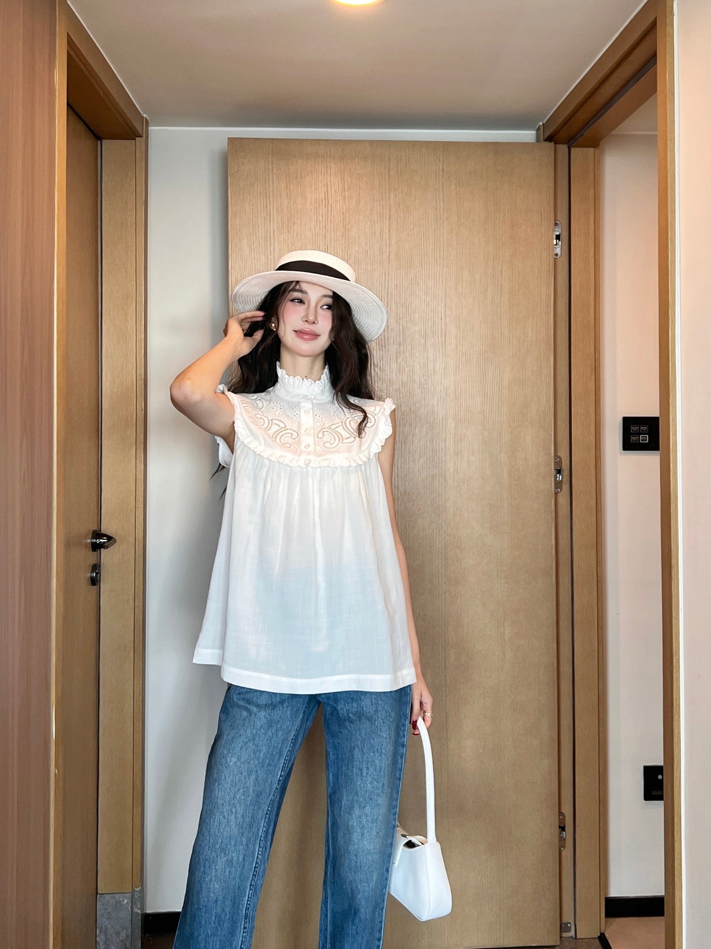 25ss hollow sleeveless shirt