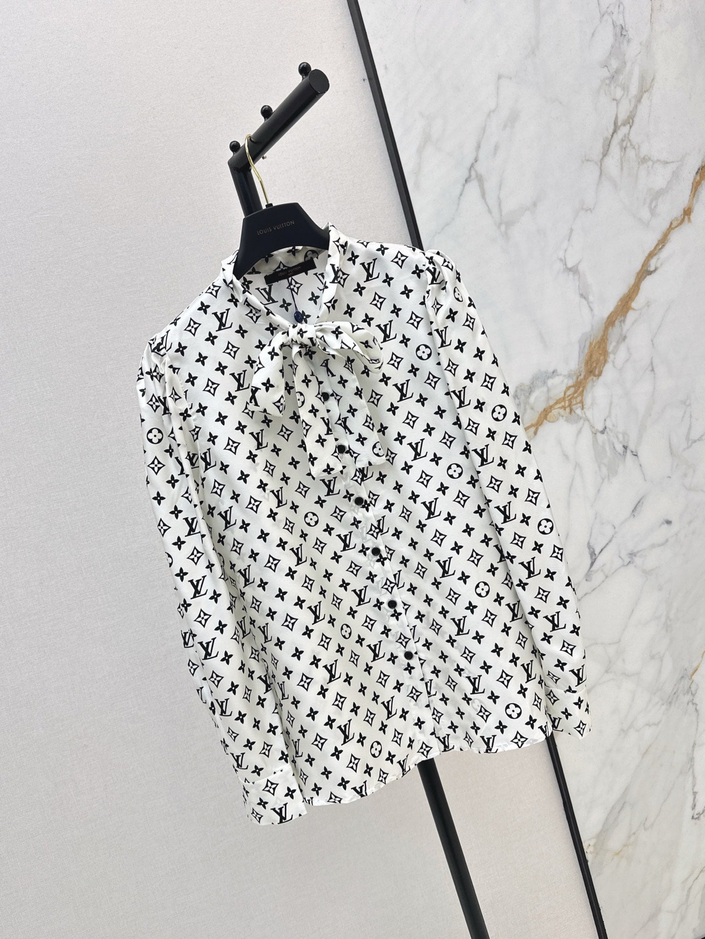 L 25ss silk buttons shirt